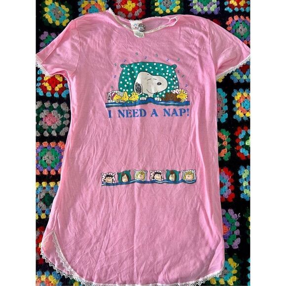 Vintage 60s Peanuts Snoopy Nightgown